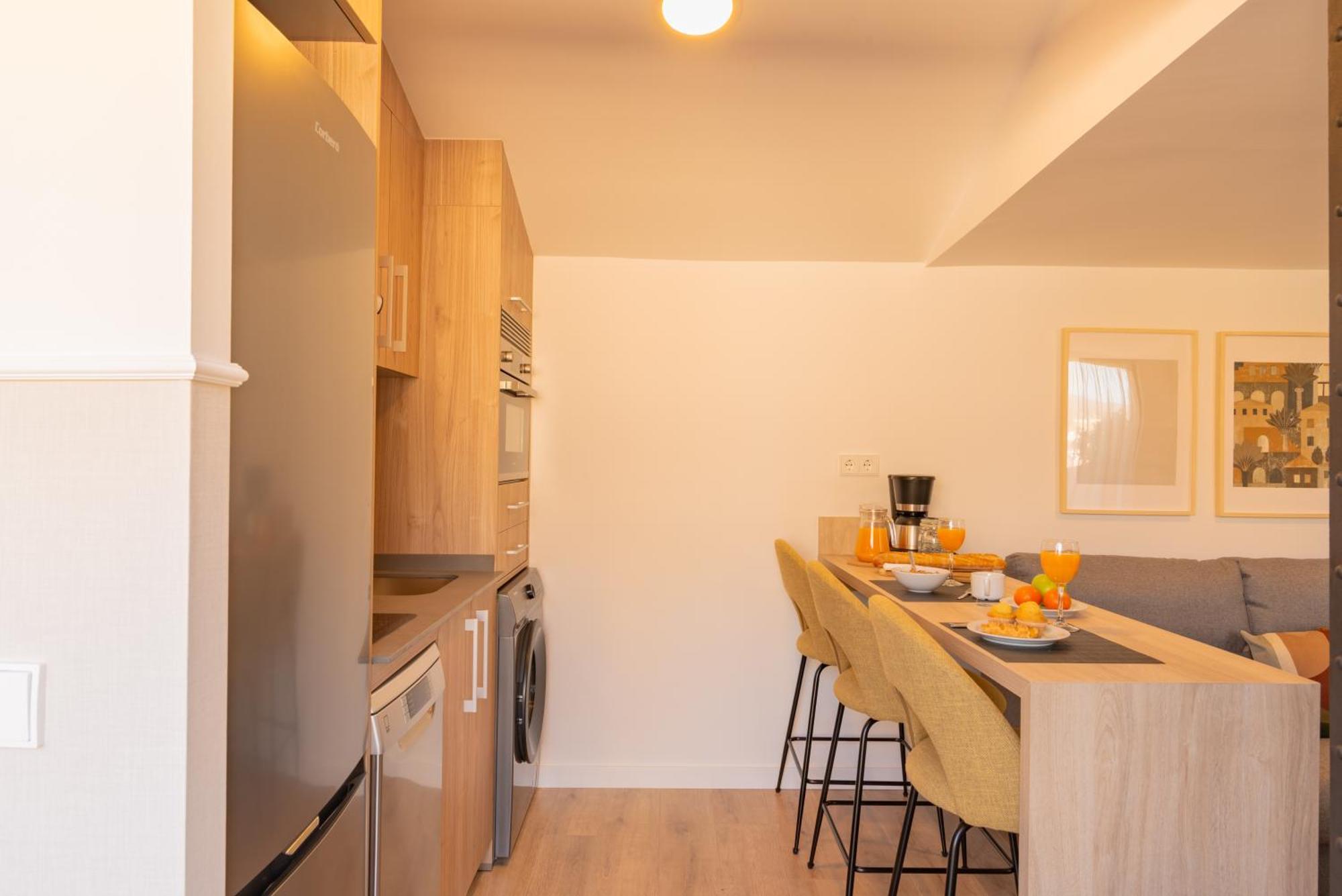 מאלגה Feelathome Atarazanas Apartments מראה חיצוני תמונה