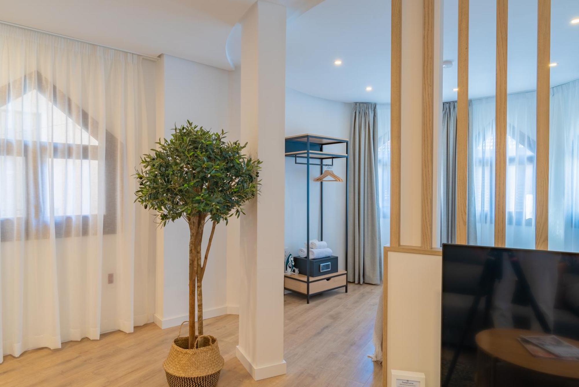 מאלגה Feelathome Atarazanas Apartments מראה חיצוני תמונה